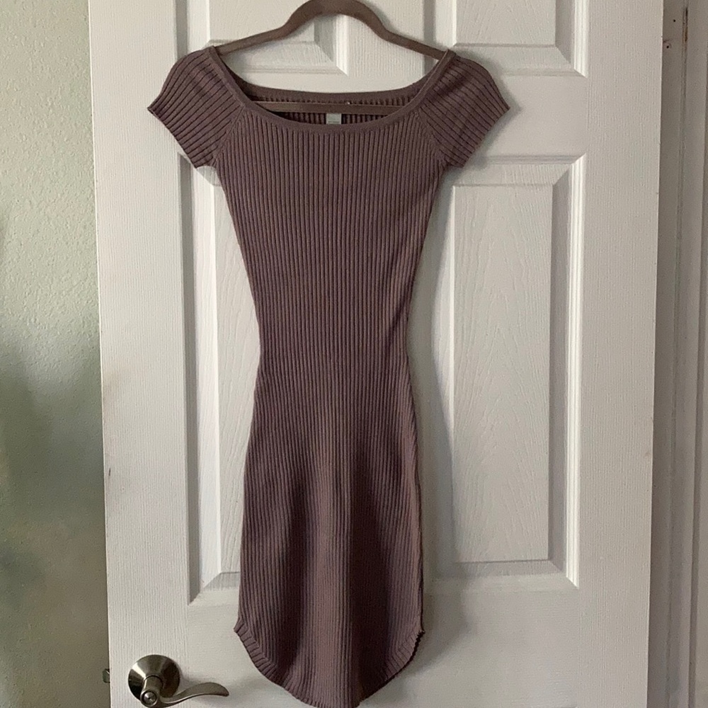 Light purple body con dress